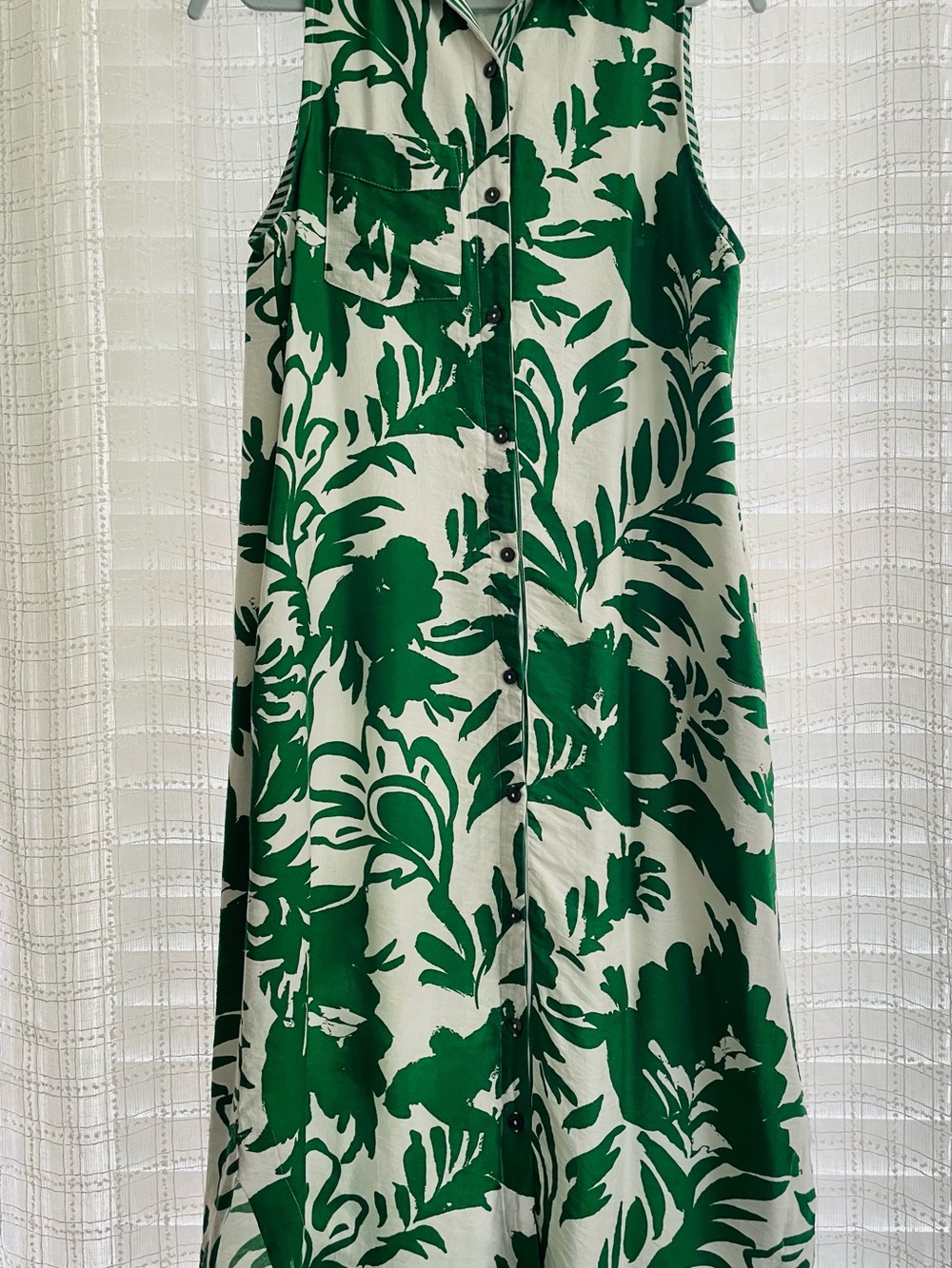 entro Green and White Floral Maxi Dress